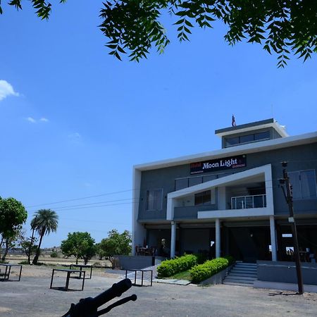 Hotel Moonlight & Restaurant Sehore Екстериор снимка