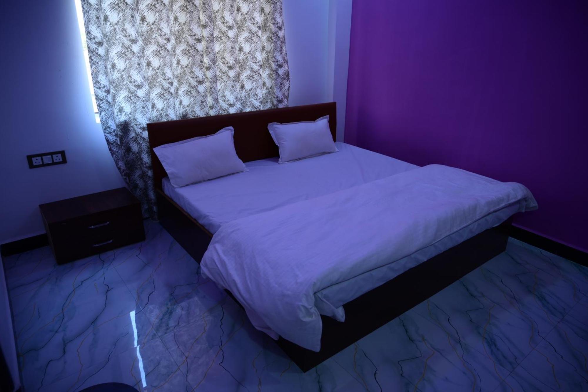 Hotel Moonlight & Restaurant Sehore Стая снимка